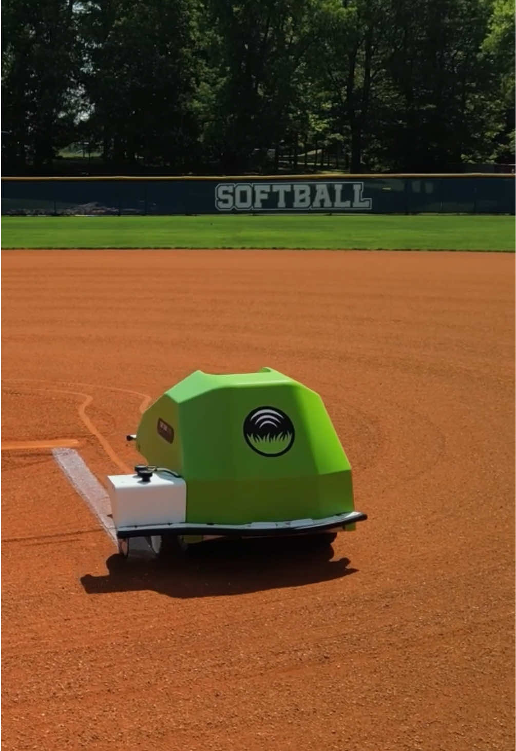 One robot. Every sport  ☑️ Football  ☑️ Soccer  ☑️ Baseball  ☑️ Lacrosse  ☑️ Track  ☑️ Pickleball You name it. The robot does it all! #turftank 