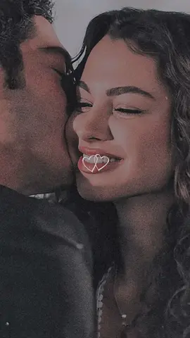 #CapCut حبيتك والدنيا تدري بسمك سجلت كل عمري❤#مجرد_ذووقツ🖤🎼⚘⚘ 