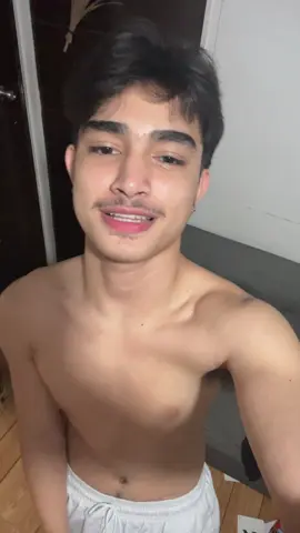 🥴