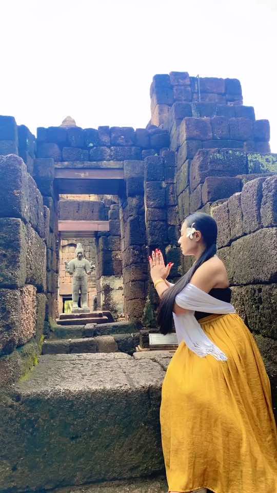 ปราสาทเมืองสิงห์  สวยงามยิ่ง#เจ้าแม่แบรน์กันแดด #เปิดการมองเห็น #คนเพชรบุรีงั้บ💗🤟🏻 #ลูกคนสวน👩🏻‍🌾🥰 #ลูกแม่ค้า 