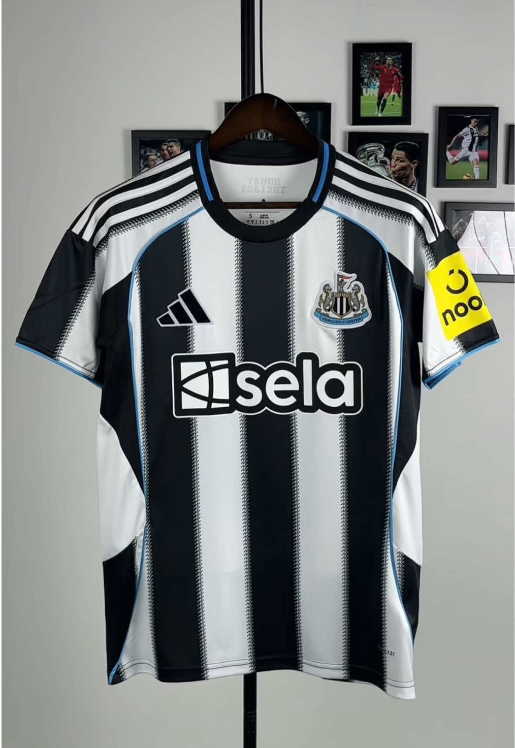 2526 Premier League Newcastle United home short-sleeved fan version football jersey#football #jersey 🖤