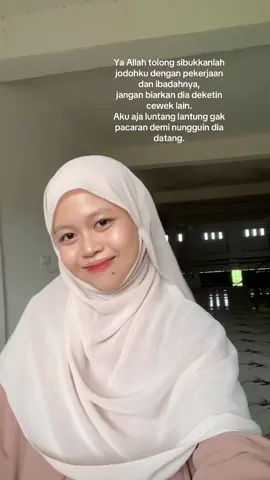 aku tidak tau siapa dia, tapi semoga Allah menjaganya