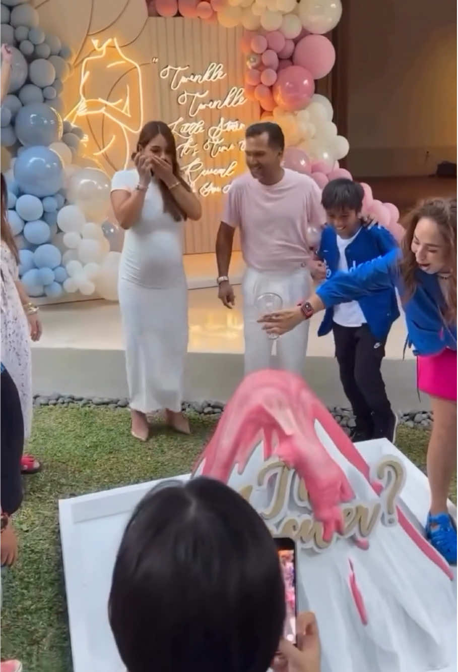 Record the happy moments of gender disclosure #genderreveal #funny #boygirl #fyp #foryou 