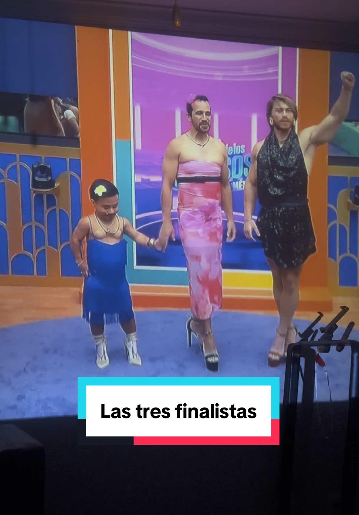 Así se vivió el #certamendebelleza en #lacasadelosfamososmx #abelito #zacatequita #aldodenigris #guana #cuartodia #cuartonoche #😂 #LIVEIncentiveProgram #LIVECanBeEasy #PaidPartnership 