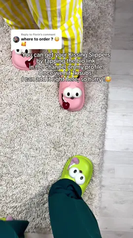 Replying to @Florin 👉You can get your kissing slippers from the link in my bio , or DM me and I’ll send it to you 😍 