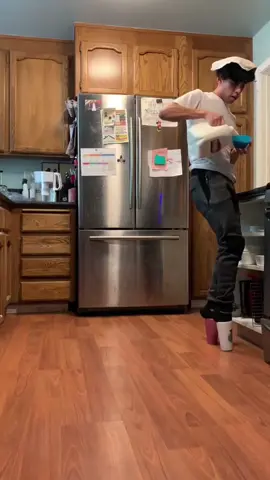 Kitchen accident #people #funny #fyp #kitchen #accident #peopleoftiktok #funnyvideos #fail 