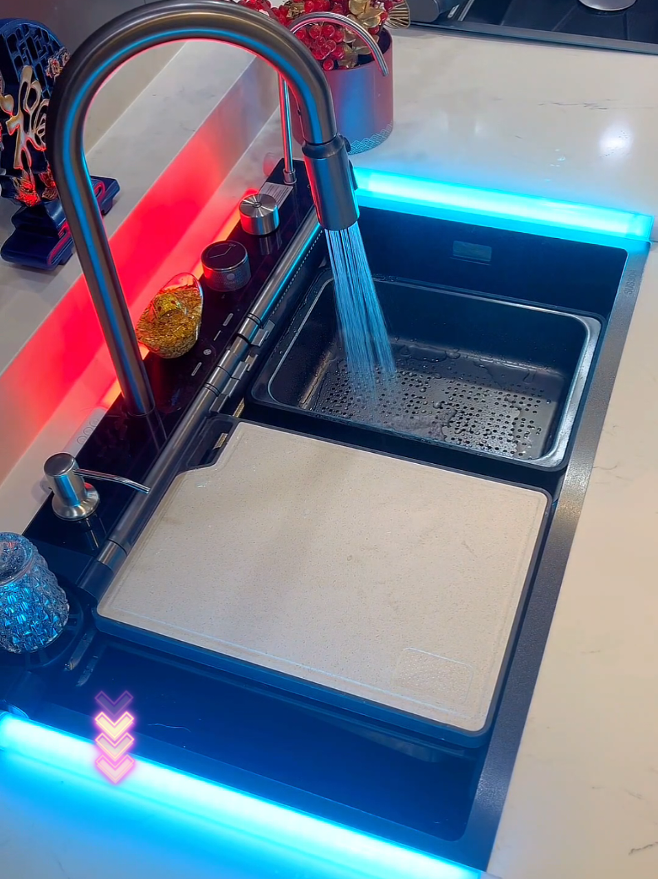 👉 Full Combo Bồn Rửa Bát Cao Cấp Thông Minh - Đèn LED Hiển Thị Nhiệt Độ . 👉 Đa Chức Năng - Tiện ích - Sang Trọng . . #bonruacheninox304 #bonruabatthongminh #giadungtienich #giadungtienloi #giadungthongminh 