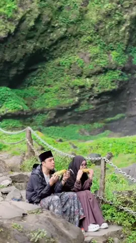 Sweet🥰 Mbah Gus Kautsar & Mbah Ning Jazil 💐 #guskautsarploso #ngajigusbaha #gusiqdammuhammad #ngajigusiqdam #ningjazil #ngaji #guskautsar #fyp #fypage #viraltiktok 