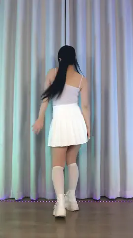 'Flip That' LOONA 踊ってみた #Shorts [MONAMISA] #FlipThat #flipthatchallenge