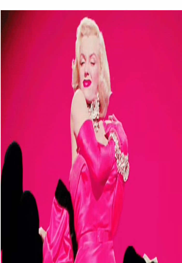 ultra niche #marilynmonroe #audreyhepburn #xxxtentacion #jahsehonfroy #viral #fyp #twin #besties #niche #targetaudience #50s #oldhollywood #skimasktheslumpgod 
