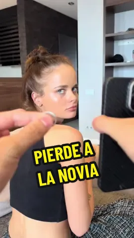 No cambies lo real por una ilusión. Hay hombres que tienen a una mujer presente, amorosa, que les da todo… y la pierden por un momento de inmadurez y deseo detrás de una pantalla. Cambiar lo verdadero por lo virtual no solo es una traición: es la prueba de que no saben valorar lo que tienen hasta que lo pierden. #R#RelacionesP#ParejaA#AmorPropioR#RespetoF#FidelidadA#AmorSanoR#RelacionesTóxicasC#ConsejosDeVidaA#AndresVernazzaI#InfidelidadR#RespetoMutuoE#ErroresEnParejaR#RelacionesSanasM#MadurezEmocionalAmorReal #greenscreen 