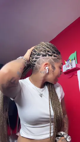 Go get that cut!! #undercut #knotlessbraids #undercutupdo #womensundercut #haircutdesign 