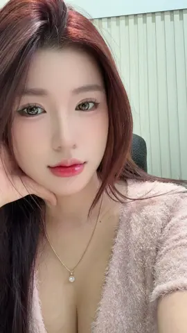tự mê môi của chính bản thân =)))