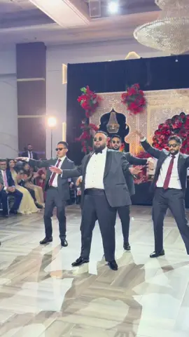 IS IT EVEN WEDDING SEASON WITHOUT KALA CHASHMA?!?! #desiwedding #torontodesiwedding #southasianwedding #punjabiwedding #muslimwedding #hinduwedding #desibride #desigroom #brideandgroom #torontobride #gtabride #torontowedding #gtaweddings #torontoweddingvideographer #weddingcontentcreator #torontoweddingcontentcreator #weddingmoments #shaadivibes #torontoshaadi #weddingreels #viralweddingvideo #booknow2025 