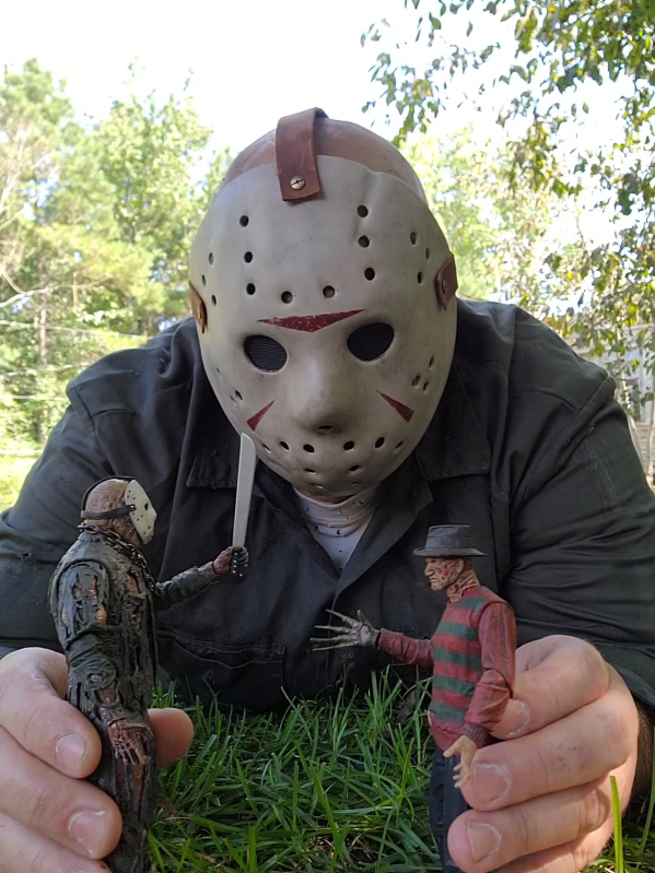 Freddy v Jason @ROTN studio #jasonvoorhees #fridaythe13th #jasonuniverse #freddykrueger 