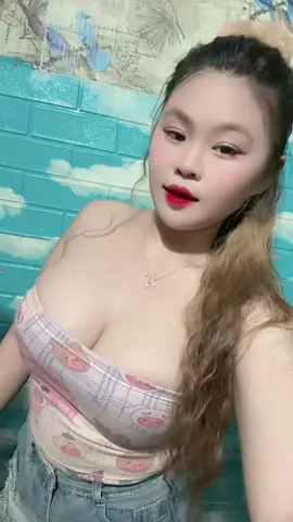 E cũng yêu mà 😂