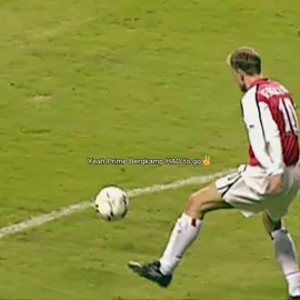 he HAD to go💔 || Arguably best ball control in PL all time #football#arsenal#dennisbergkamp#bergkamp#fyp