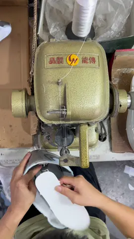 keep working，Working overtime every day is just to let you receive your favorite sneakers as soon as possible.#sneakers #factory #fyp #shoes #newbalance 