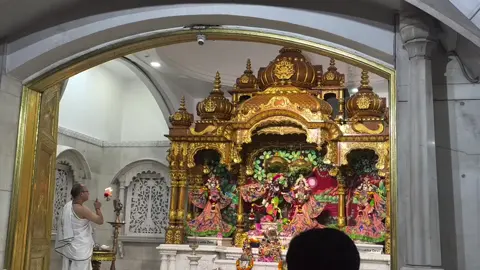 प्रेम का अर्थ किसी को पाना नहीं, किंतु उसमें खोना हे।❤️‍🩹🌸#radhe_radhee3 