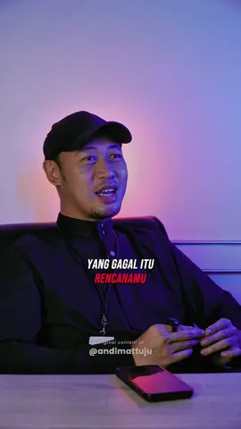 Gagal itu cuma rencana yang gak jadi. Hidupmu? Masih lanjut. Jadi jangan kubur mimpi hanya karena satu jalan buntu.