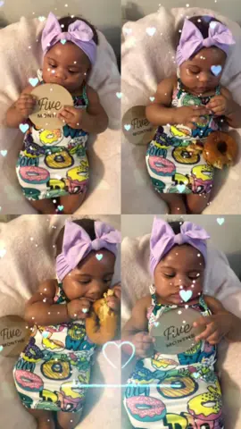 Princess Amina 🥰❤️😘💕 #girlmom #amotherslove #brokebestfriend #tiktokmom #tiktokbaby #growingup #mygirl #viral #viralvideo #viraltiktok 