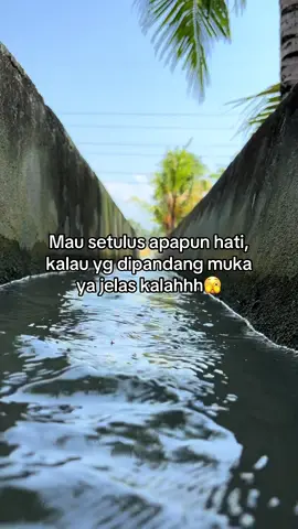 Lu ganteng lu punya kuasa, kita mah yang jelek sadar diri ajaaa😑#masukberanda #tiktok #fyp #foryoupage #fypage 