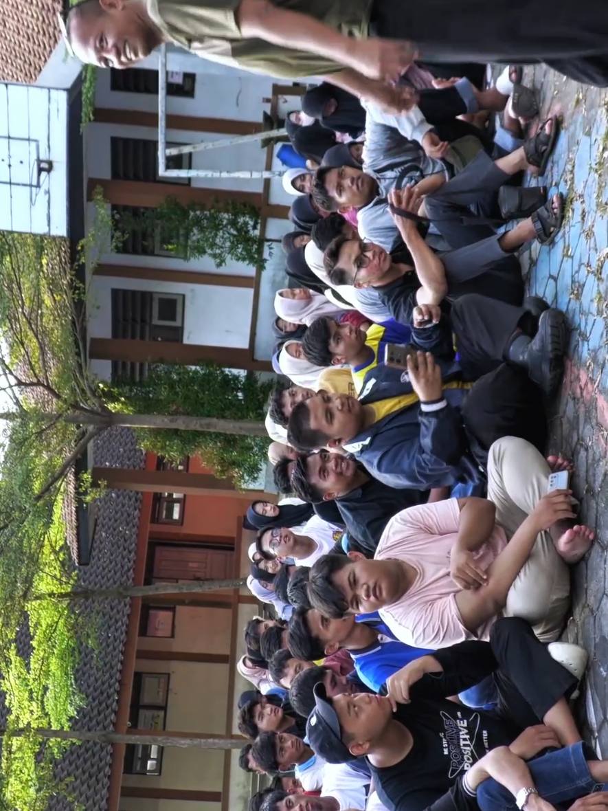 Alumni 2025.. Sukses buat kalian semuaa.. 🔥🔥 Memorial proses pembuatan video lulusan.. ♥️ #smk #smkbisa #smkhebat #smkveteran1sukoharjo #sukoharjo #sukoharjo24jam #4u 