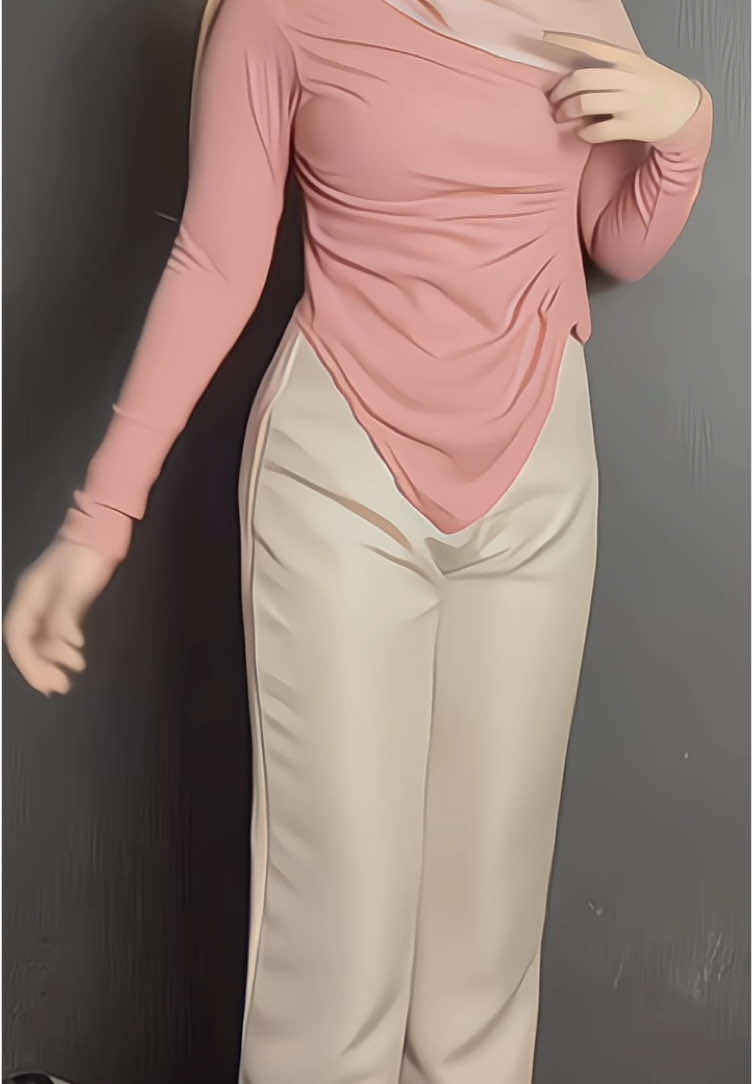 #ziaknittop #outfitpinky #kyliecutbray #celanacutbray #kylie #almatopknit #bodycon #outfitsimple #fyp #fypシ゚ #fypage #affiliate #affiliatetiktok #masukberandafyp #trend #kallyoutfit 