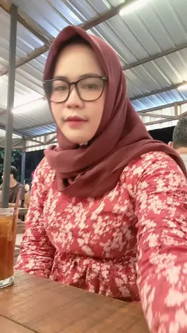Hidup Di Nikmatin #fyp #wanitamandiri #nongki #CapCut 