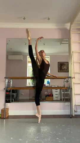 More ballet in my room… nevrmind my hair #ballet #ballerina #balletlife #fyp #pointeshoes #balletstudent #balletpointeshoes #royalballetschoolstudent #tatianamuravitskaya #adage #balletadagio 