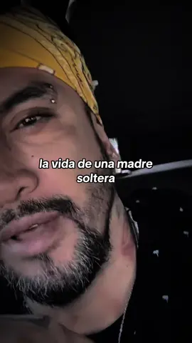 Hay que admirar la vida de una mamá soltera, son mujeres guerreras y con mucha valentía a pesar de todo🙌🏻😍🤍. Si eres madre soltera, no te rindas, tu milagro de Dios llegará pronto!🙏🏻. #parati #fyp #videoviral #lyrics #reflexiones #dios #diosesamor #madre #apoyo 