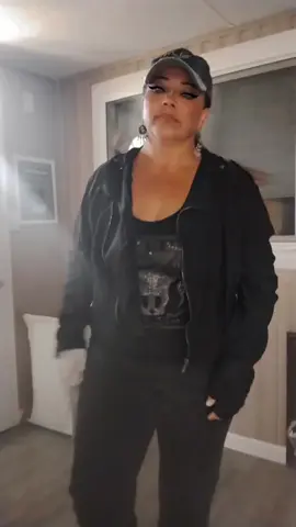 let's Get It On #Grandma #😎😎🎶🎶 #FYP #anoldbgirl #over50 #over50 #oldschool #popping 