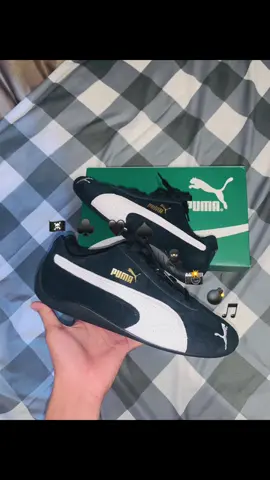 gantenggnyaa gaadaa obatt🖤🤍 ib: @𝕣𝕚𝕪𝕒𝕟𝕟𝕤𝕒𝕡𝕦𝕥𝕣𝕒 #speedcat #puma #speedcatshoes #rekomendasisneakers #pumaspeedcat 