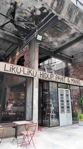 Liku Liku Hidup Pahit & Manis 🫶 New cafe in town, yg bestnya ada nasi utk tekak tekak kampung & melayu mcm i. Sedap! Loveeee! @Likulikoo  @Iqaradzi @Ferra Norhijrah  #Foodie #foodreview #cafe #cafeinkualalumpur #cafeinkl #foodtiktok #fyp 
