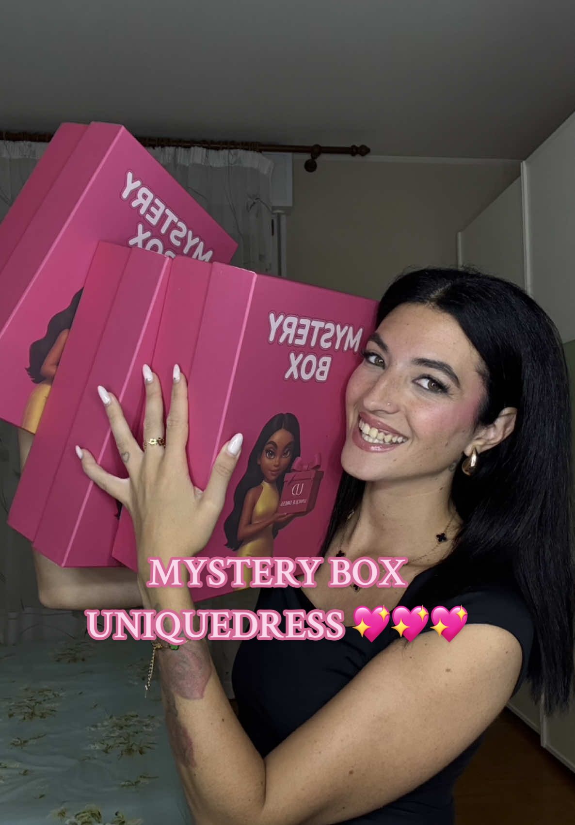 @Noemi @Uniquedress amo tutto!😍 #unboxing #uniquedress #mysterybox #mysteryboxuniquedress 