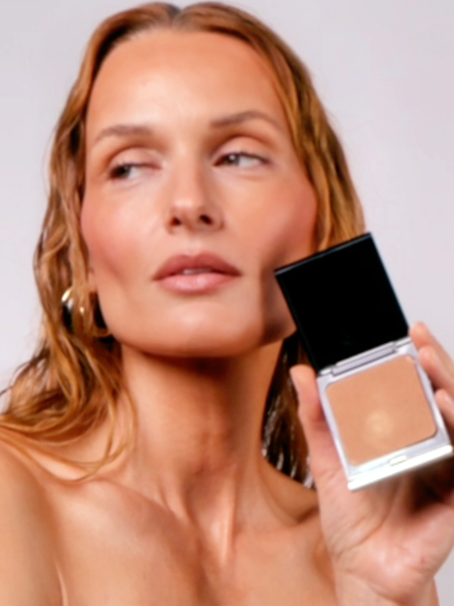 Your summer tan’s better half ✨ Our Sensual Skin Bronzer melts like a cream, blurs like a powder, and gives effortless warmth. You could go on vacation... or you could just use this!#fyp #kevynaucoin #foryou #beauty #glowingskin #summermusthaves #creamtopowder #bronzers