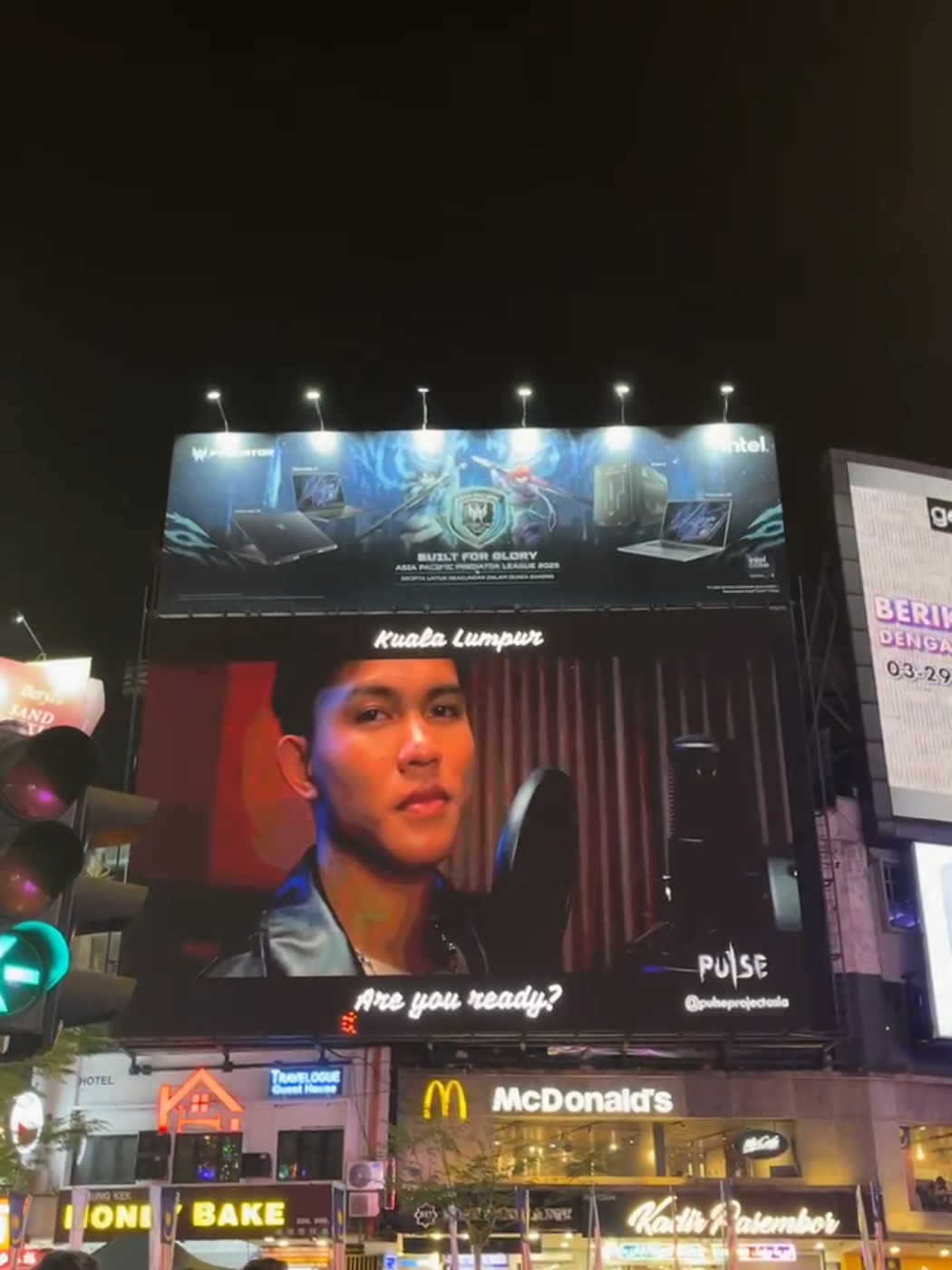 1st internasional billboard Fajar Noor in Malaysia 👏👏 huaaa terharu + bangga 🫶🫶😭💙 #fajarnoor 