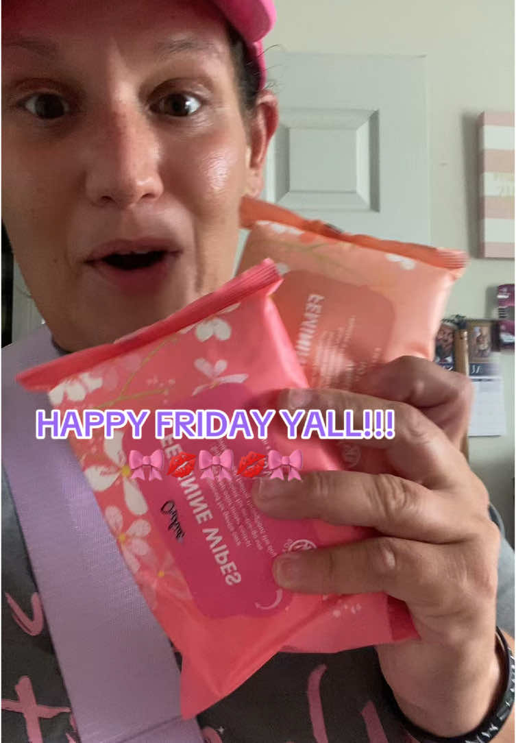 I’m having a great and busy morning!!! Happy Friday Besties!!! #dollartreefinds #tshirts #ghost #custom #dtftransfers #friyay  