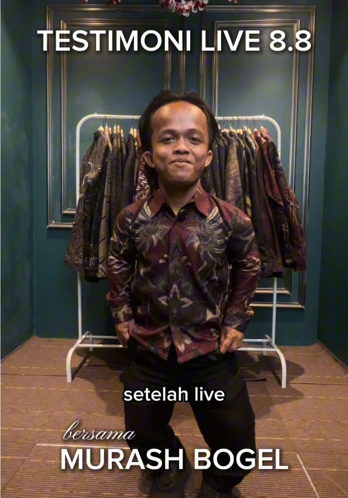 KESAN & PENGALAMAN🤩 Setelah menjalani Live dalam event 8.8 di Batik Sanarakarta. Inilah kesan mas Murash Bogel! 😉🫵🏻 #batiksanarakarta #batik #batiksolo #batikmurah #batikpremium #reposting 