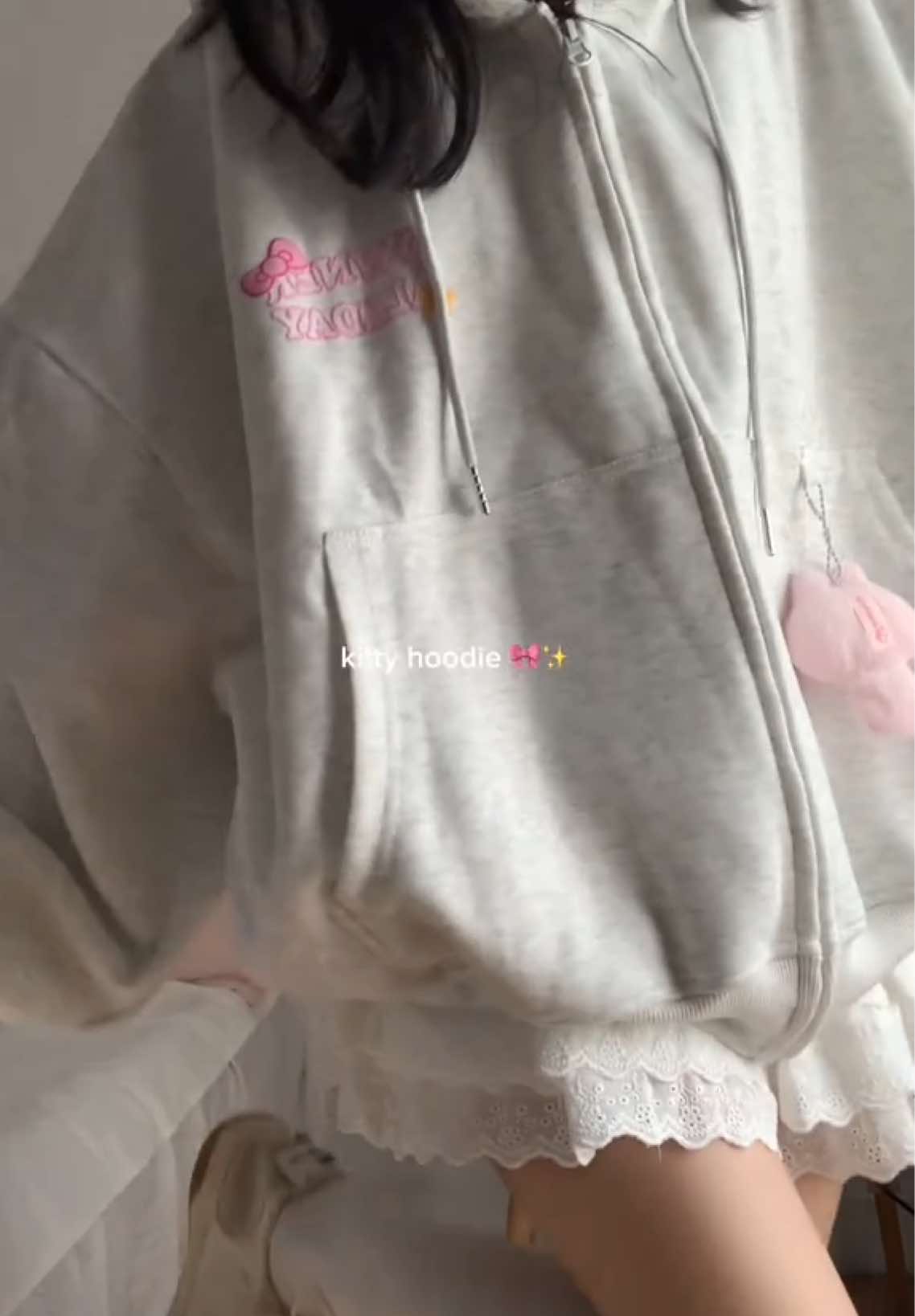 kitty hoodie 🎀✨ @Owner Studio #ninioutfit #outfitideas #outfitinspo #OOTD #hellokitty #ownerstudio 