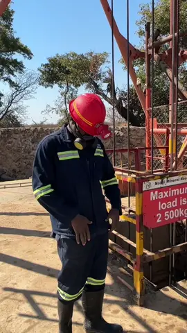 Let me take you underground 😃 Midium Scale mining in Zimbabwe . #mining #undergroundmining #zimbabwetiktok🇿🇼🇿🇼🇿🇼🇿🇼 #zimtiktokers🇿🇼🇿🇼🇿🇼 #entrepreneur 