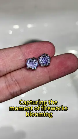 Let me introduce this fireworks cut rose earrings to you.#earrings #jewelry #s925 #fyp #roseearrings #hiphop #tiktok #earringformen #affordablefashion #jewelryformen #diamond 