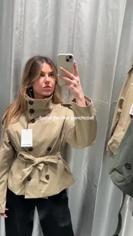 Und jetzt kann ich mich nicht zwischen den beiden Farben entscheiden  #bershka #fallhaul #trenchcoat #autumn #shopping