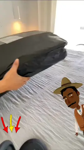 Transforme seu quarto com a Cabeceira Modular Estofada em Suede! Com módulos adesivos de 45x20cm, ela é fácil de instalar, sem furos ou sujeira, e oferece mais conforto e elegância para sua cama box. ✅ Instalação prática e rápida ✅ Estofado macio e confortável ✅ Design moderno e sofisticado ✅ Ideal para renovar o visual do quarto Renove seu espaço e tenha mais aconchego no dia a dia! #Decoração #QuartoAconchegante #CabeceiraEstofada #DesignModerno #CasaLinda #CamaBox #DecoraçãoDeQuarto #Conforto #Estilo #ReformaFácil  #creatorsearchinsights 