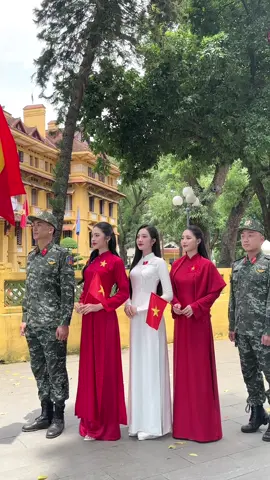 Top 3 Hoa hậu Việt Nam khoe trọn nhan sắc tại buổi chụp hình tại Lăng Bác #hoahauvietnam #HoangThanhMedia #tienphong #missvietnam 