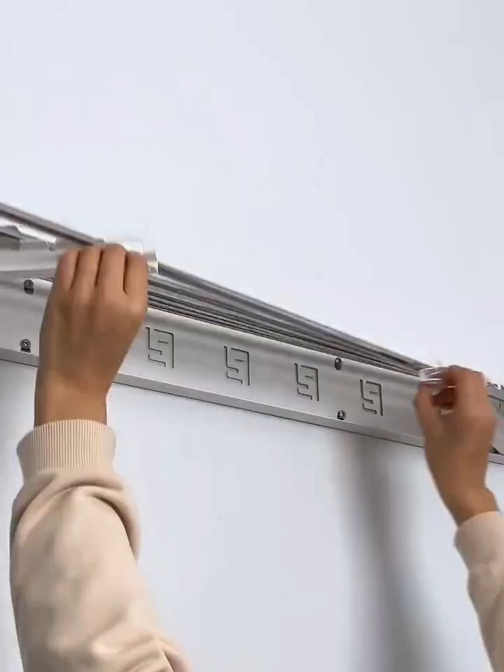 ✨ ACHADINHO DE ORGANIZAÇÃO! 🧺 Esse varal mágico dobrável é perfeito pra otimizar espaço! ✅ 4 varetas em alumínio ✅ Resistente e durável ✅ Ideal pra áreas pequenas Abre quando precisa, fecha quando não usa — praticidade total! 😍 #AchadinhoDoDia #Organização #VaralMagico #CasaOrganizada #DecorFuncional #ShopeeAchados