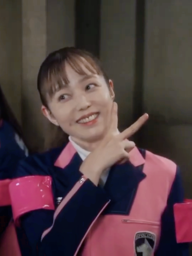 2 chị em ảo tưởng về😂 #umeko #dekapink  #jasmine #ayumi  #dekayellow  #dekaranger #deka #umeko #tetsu #xh #trending #trend #xhtiktok #trending #viral #fyp #xuhuongtiktok #xhtiktok  #trendtiktok #xhtiktok 