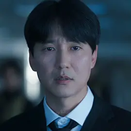 Niye geçtin lan🤧 benim bebeğimi üzdün pff😩 #trigger #kimnamgil  #kimyoungkwang #netflix #leedo #namgildaero #foryou #triggered 