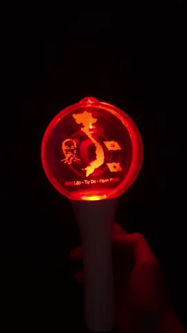 Lightstick thay đổi 16 màu khác nhau #lightstick #codosaovang🇻🇳 #lightstickvietnam #concert #quocgiavietnam #vietnamtoiyeu 