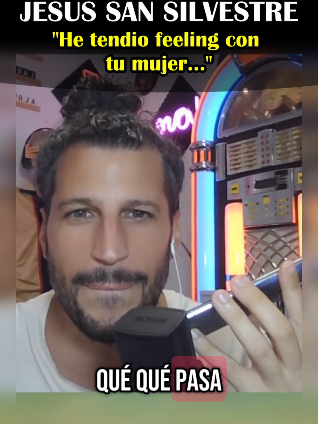 Un poco tradicional el marido de Soraya 🤣 solo quería apretar carmes! 